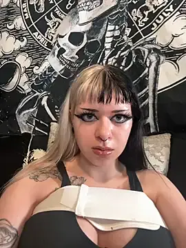 MatureBustyMilf – webcam model profile photo Image 19