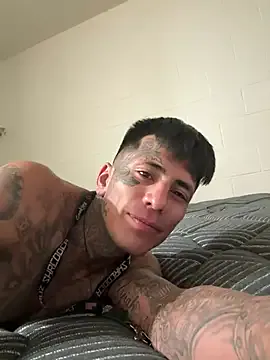 EmilyJune – webcam model profile photo Image 2