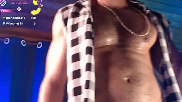 MuscleVixxxen – webcam model profile photo Image 11