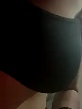 Yasmini – webcam model profile photo Image 4