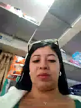 MiaDickens – webcam model profile photo Image 7