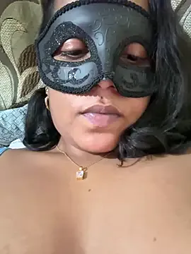 NatalieEloise – webcam model profile photo Image 3