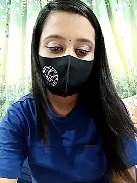 MystiMajesti – webcam model profile photo Image 10