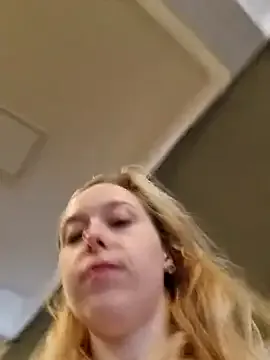 Priyajaanbaby – webcam model profile photo Image 4