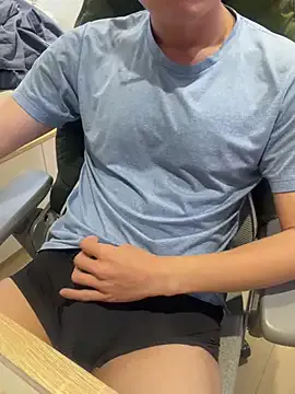 qaz23257 – webcam model profile photo