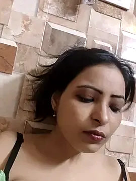 QUEEN-ADITI – webcam model profile photo