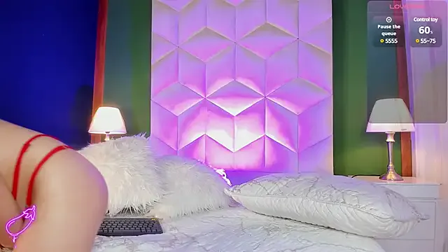 queen__violet Image 11