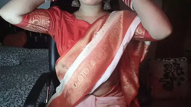 nerdynina – webcam model profile photo Image 15