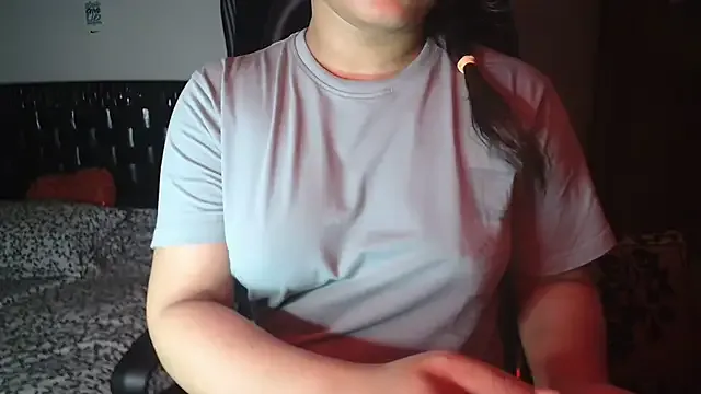 nerdynina – webcam model profile photo Image 19