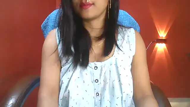 LiaRussel – webcam model profile photo Image 4