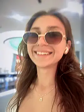 SunnyDesirexxx – webcam model profile photo Image 12