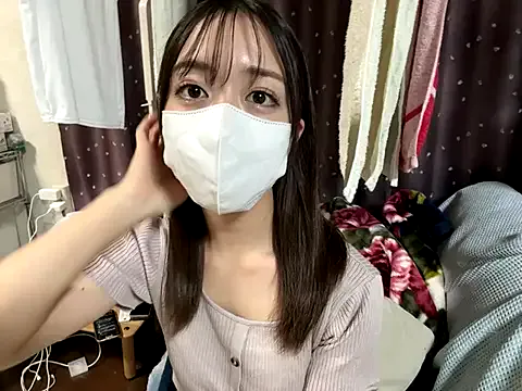 _Alicee_1 – webcam model profile photo Image 3