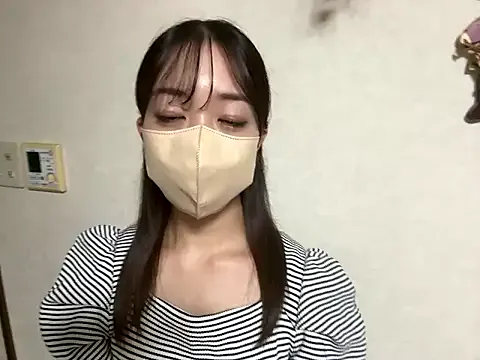 _Alicee_1 – webcam model profile photo Image 4