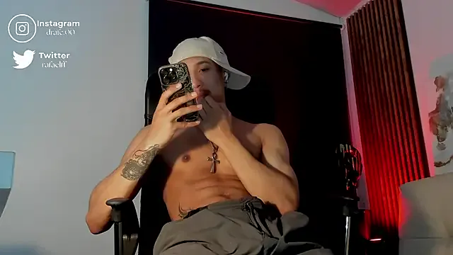 LuccyMilky – webcam model profile photo Image 7