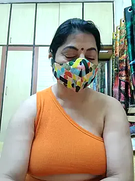 helenamoeller – webcam model profile photo Image 9