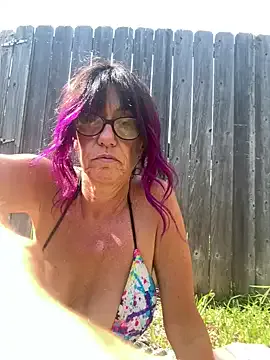 brendaliive – webcam model profile photo Image 4