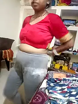 Yasmini – webcam model profile photo Image 5