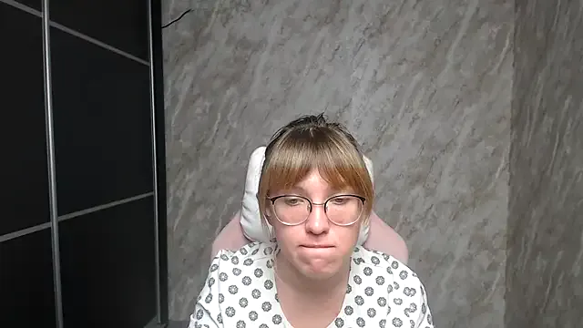 UrielRay – webcam model profile photo Image 6