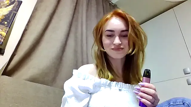 Requellia – webcam model profile photo