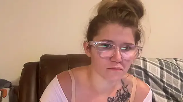 nideanbaby – webcam model profile photo Image 9