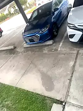 KingWizzle – webcam model profile photo Image 11