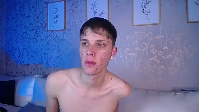 Margeaux – webcam model profile photo Image 6