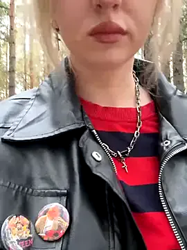 zui_lu – webcam model profile photo Image 1