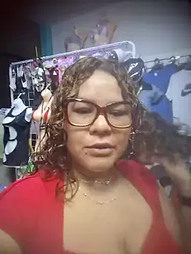 _Abril-Office1 – webcam model profile photo Image 3