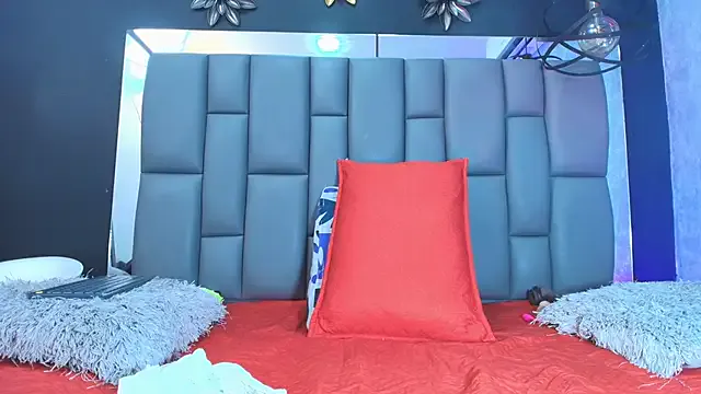 CintiaHolms – webcam model profile photo Image 12