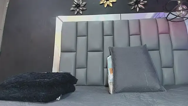 CintiaHolms – webcam model profile photo Image 16