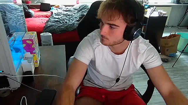 Yiyi-707 – webcam model profile photo Image 19