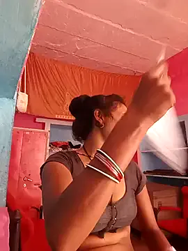 DaisyBloomX – webcam model profile photo Image 9