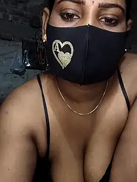 Valkyfox – webcam model profile photo Image 3