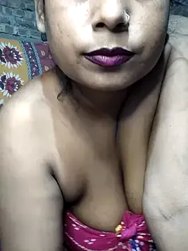 Valkyfox – webcam model profile photo Image 5
