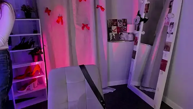 ClaireBree – webcam model profile photo Image 13