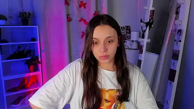 ClaireBree – webcam model profile photo Image 17