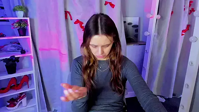 ClaireBree – webcam model profile photo Image 3