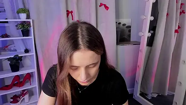 ClaireBree – webcam model profile photo Image 4