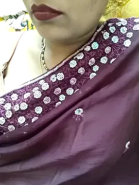 KYALOx1 – webcam model profile photo Image 19