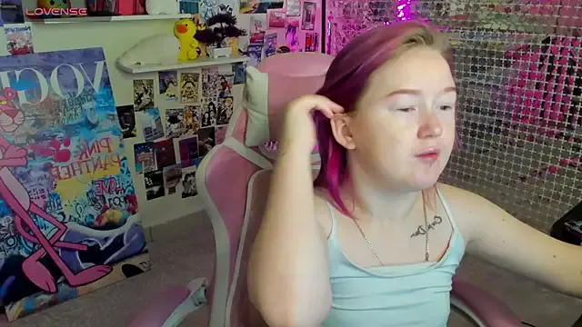 DeliaMarlow – webcam model profile photo Image 4