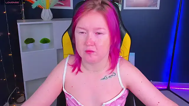 DeliaMarlow – webcam model profile photo Image 9