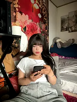 LolaLustful – webcam model profile photo Image 4