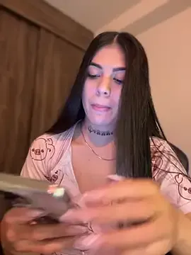 ElianJulian – webcam model profile photo Image 18