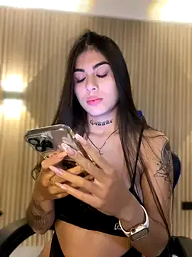 ElianJulian – webcam model profile photo Image 19