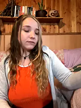 DaisyBloomX – webcam model profile photo Image 13