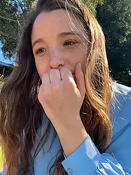 DaisyBloomX – webcam model profile photo Image 8