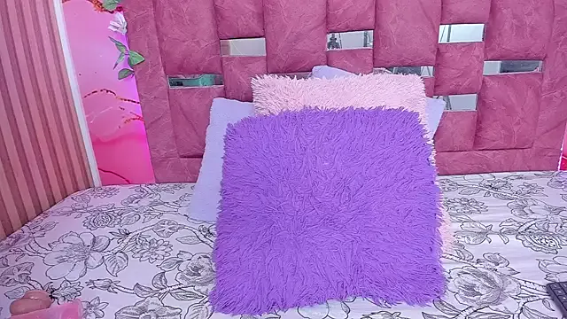 littlekaylaa – webcam model profile photo Image 13