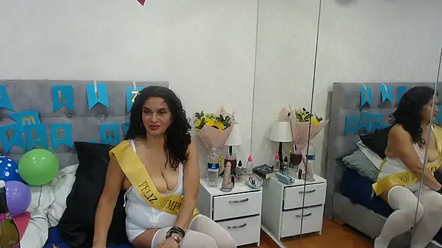 ChelseaBlondeUK – webcam model profile photo Image 10