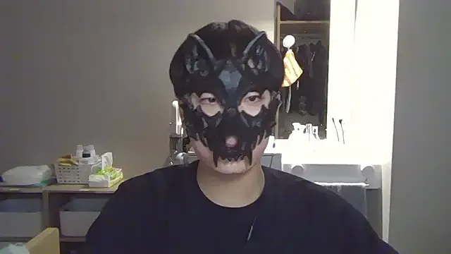 RedQQueen – webcam model profile photo Image 16