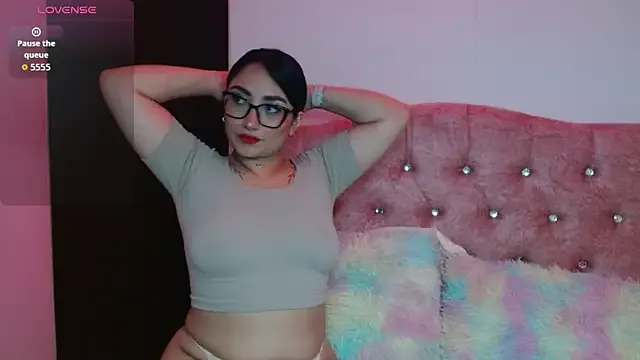 Kitty_Fox – webcam model profile photo Image 11